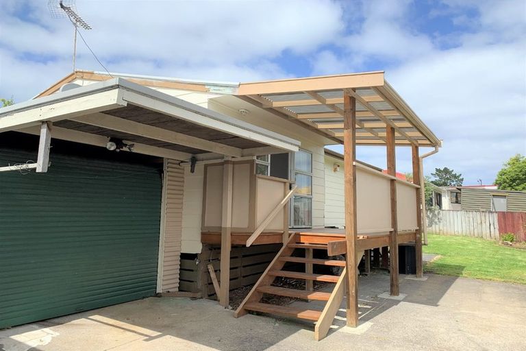 Photo of property in 2/33 O'donn Avenue, Beach Haven, Auckland, 0626