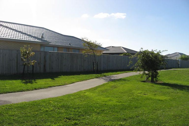 Photo of property in 6 Rochester Crescent, Rolleston, 7614
