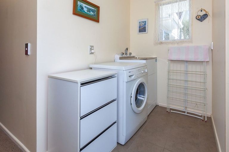 Photo of property in 126 Moana Anu Anu Avenue, Whangamata, 3620