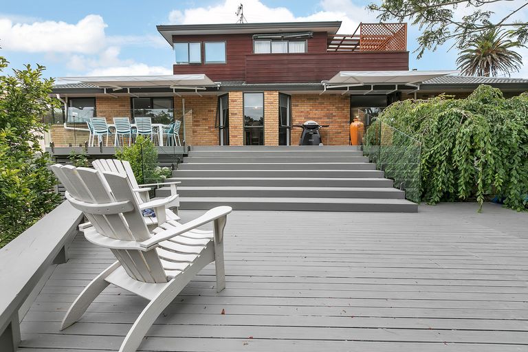 Photo of property in 11 San Pedro Place, Henderson, Auckland, 0612