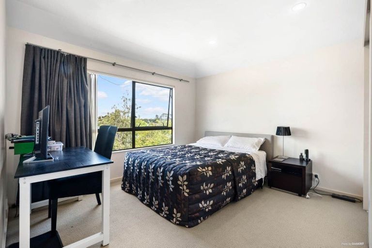 Photo of property in 26a Woodstock Road, Forrest Hill, Auckland, 0620