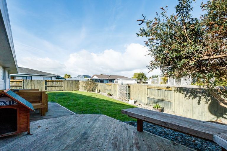 Photo of property in 96 Hillcrest Drive, Kelvin Grove, Palmerston North, 4414