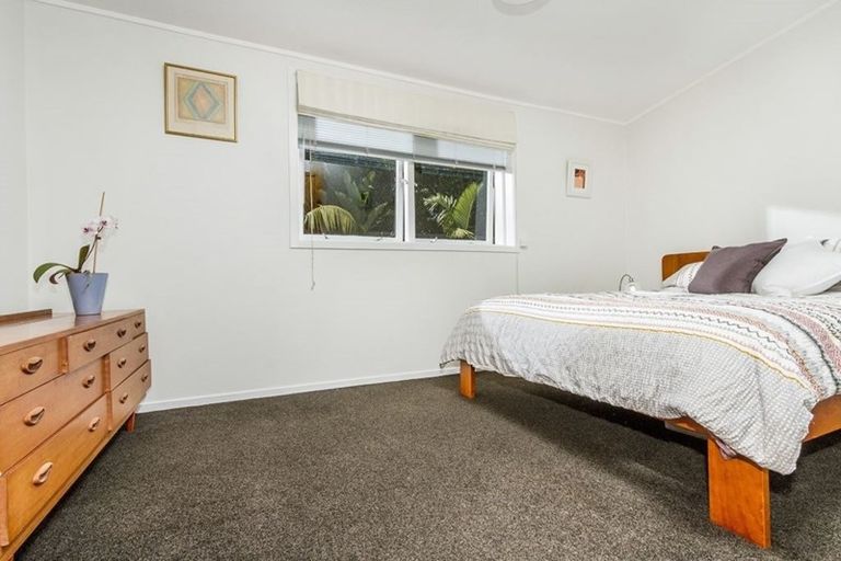 Photo of property in 4/6 North Avenue, Narrow Neck, Auckland, 0624