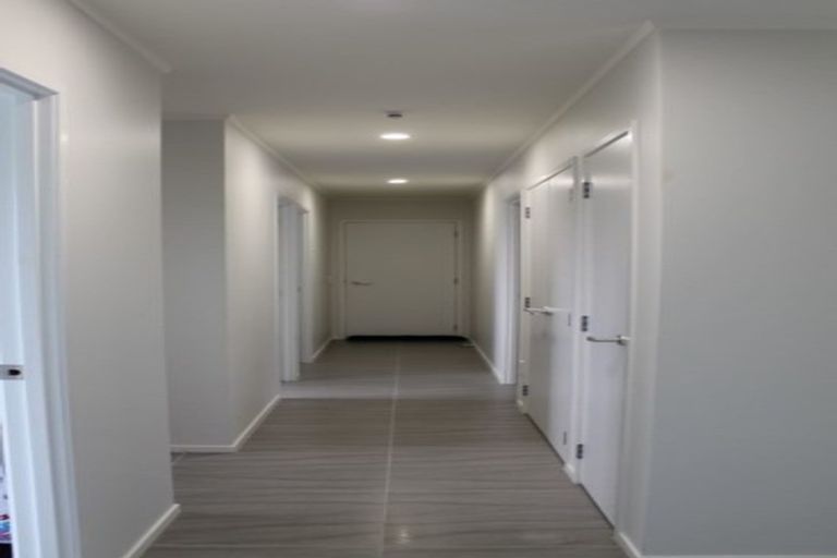 Photo of property in 4 Coolen Place, Tuakau, 2121