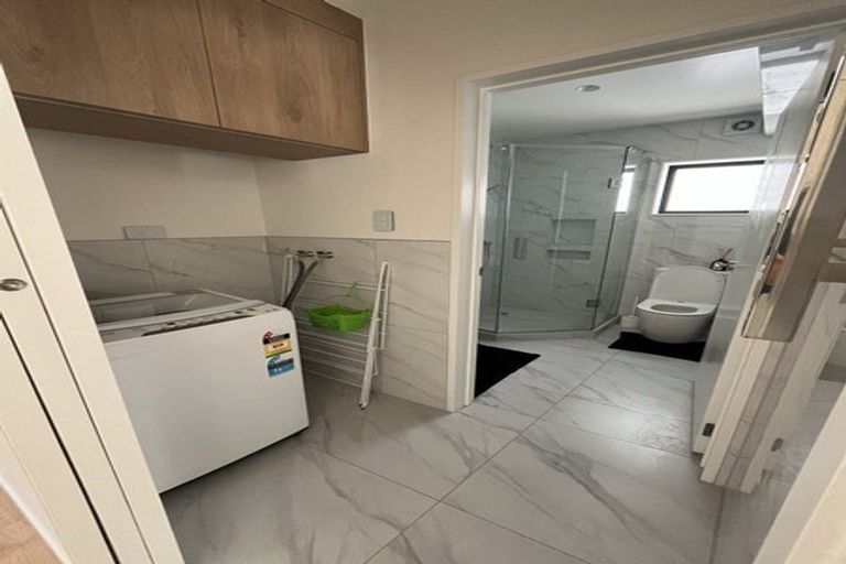 Photo of property in 60a Fitzwater Place, Henderson, Auckland, 0612