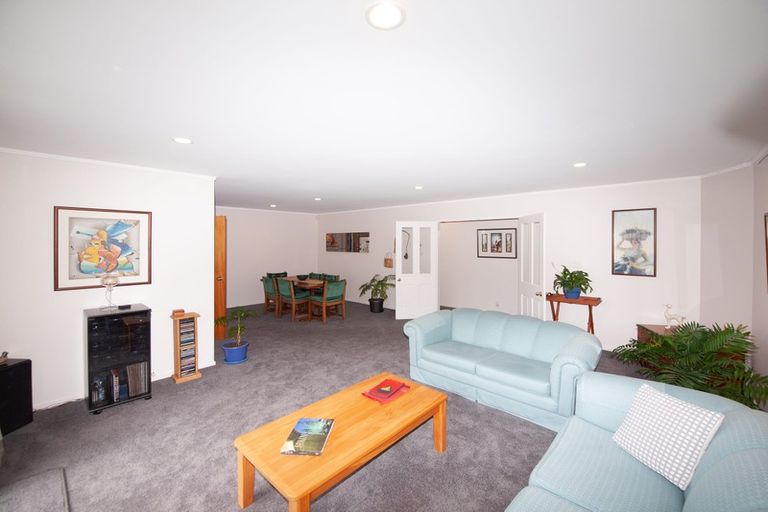 Photo of property in 6 Myers Grove, Churton Park, Wellington, 6037