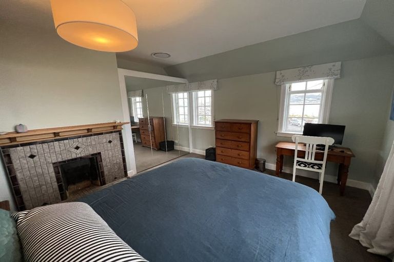 Photo of property in 132 Lyall Parade, Lyall Bay, Wellington, 6022