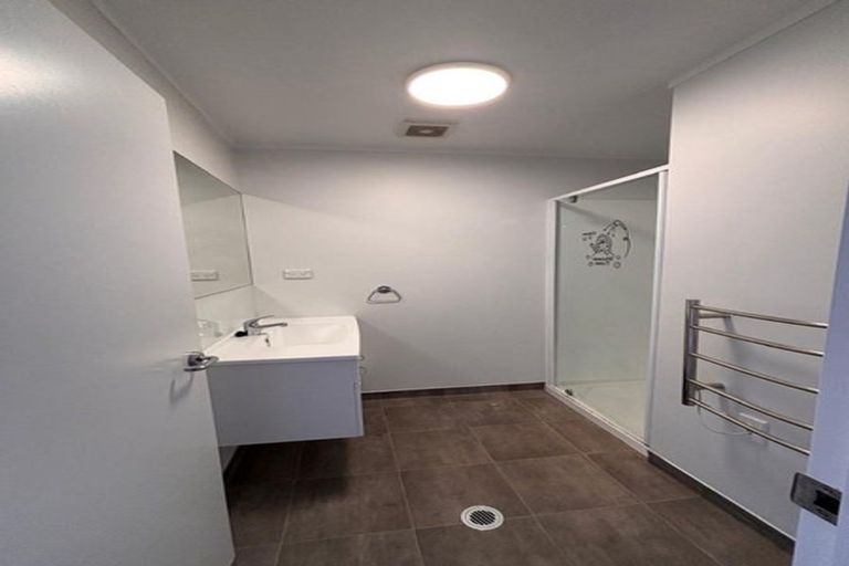 Photo of property in 87 Battalion Drive, Papakura, 2110