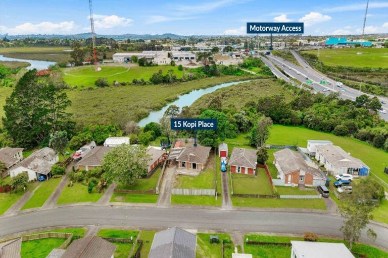 Photo of property in 15 Kopi Place, Massey, Auckland, 0614