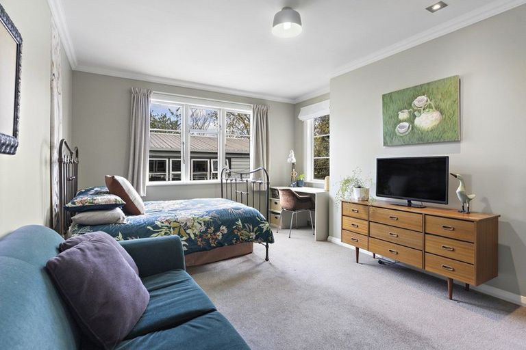 Photo of property in 6 Humphries Street, Greytown, 5712