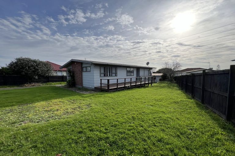 Photo of property in 35 Darnell Crescent, Clover Park, Auckland, 2019
