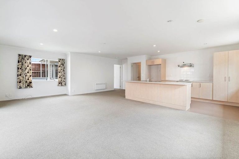 Photo of property in 11 Poaka Avenue, Takanini, 2112