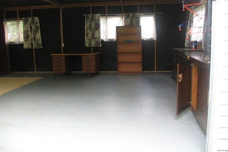 Photo of property in 28 Rosalind Road, Glenfield, Auckland, 0629