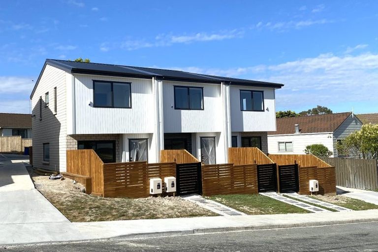 Photo of property in 1/38 Santiago Crescent, Unsworth Heights, Auckland, 0632