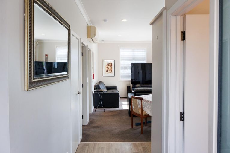 Photo of property in 31 Puriri Terrace, Roslyn, Palmerston North, 4414