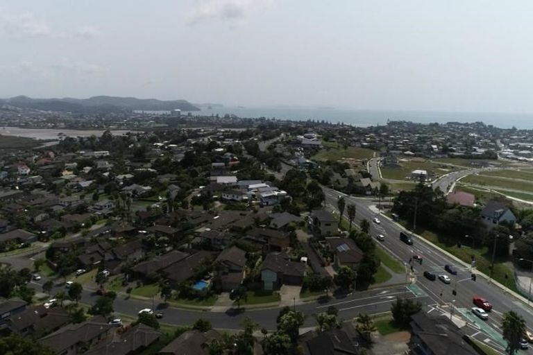 Photo of property in 30 Spyglass Street, Red Beach, 0932