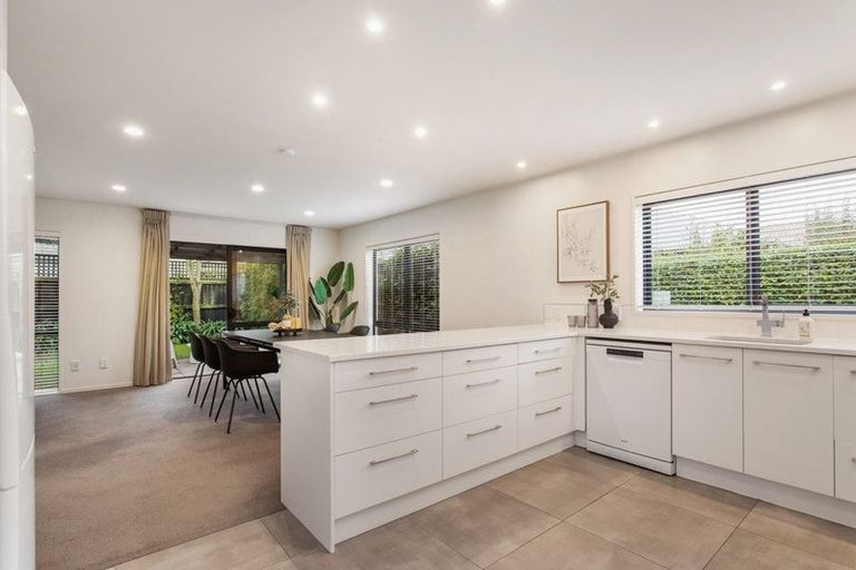 Photo of property in 34 Hamilton Avenue, Ilam, Christchurch, 8041