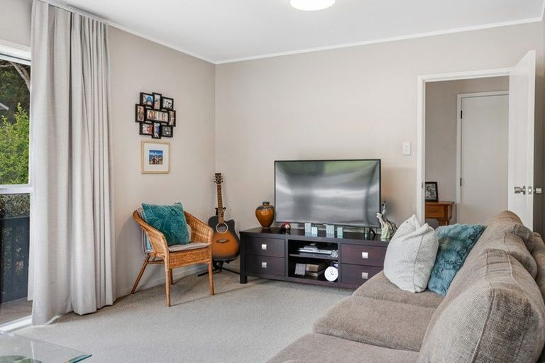 Photo of property in 1/11 Northwick Place, Hillcrest, Auckland, 0627