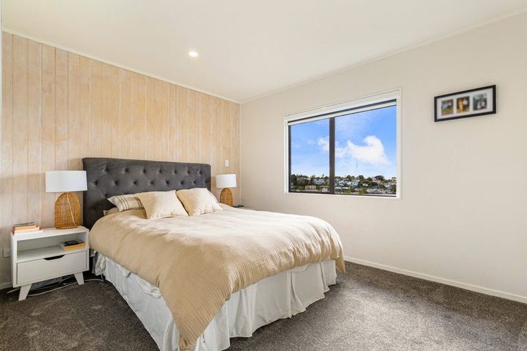 Photo of property in 8 Garton Drive, Massey, Auckland, 0614