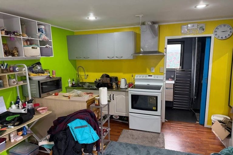 Photo of property in 214 Don Buck Road, Massey, Auckland, 0614