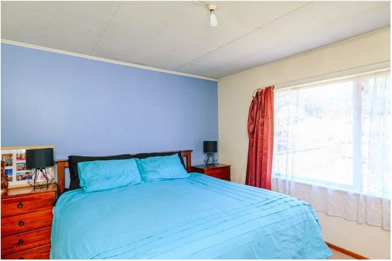 Photo of property in 78 Wainuiomata Road, Wainuiomata, Lower Hutt, 5014