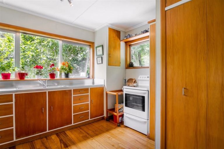 Photo of property in 169 Scenic Drive, Titirangi, Auckland, 0604