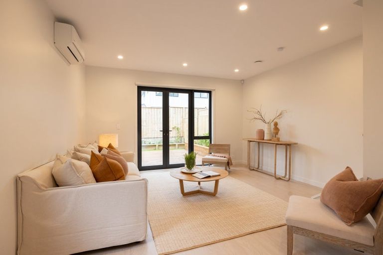 Photo of property in 60 Nganui Avenue, Takanini, Auckland, 2112