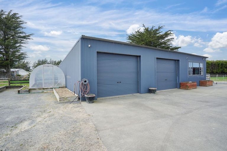 Photo of property in 381 Bay Road, West Plains, Invercargill, 9879