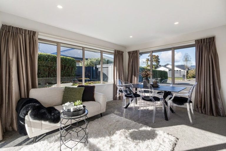 Photo of property in 6 Belgrave Close, Halswell, Christchurch, 8025