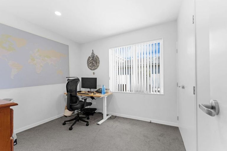 Photo of property in 13 Hollowout Street, Takanini, 2112