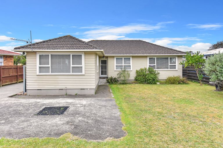 Photo of property in 12 Harper Street, Papakura, 2110