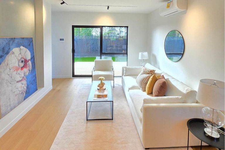 Photo of property in 49 Whiteywood Street, Westgate, 0814