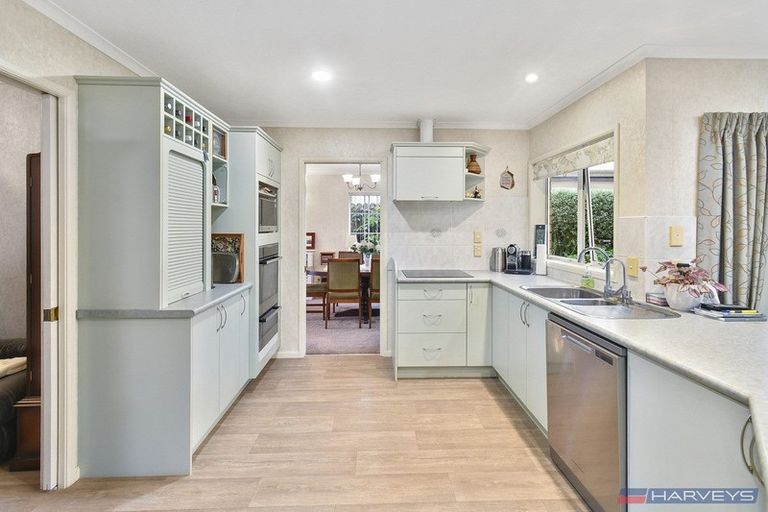 Photo of property in 4b Stewart Gibson Place, Manurewa, Auckland, 2105