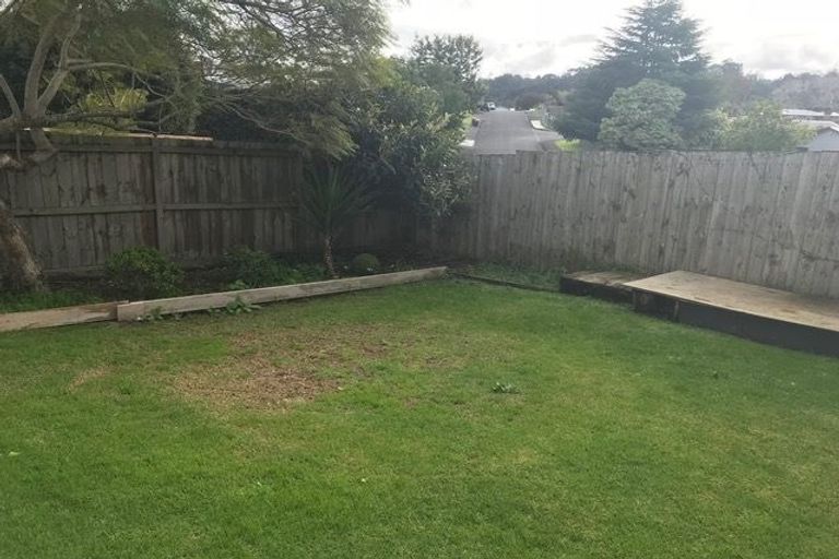 Photo of property in 1/20 O'donn Avenue, Beach Haven, Auckland, 0626