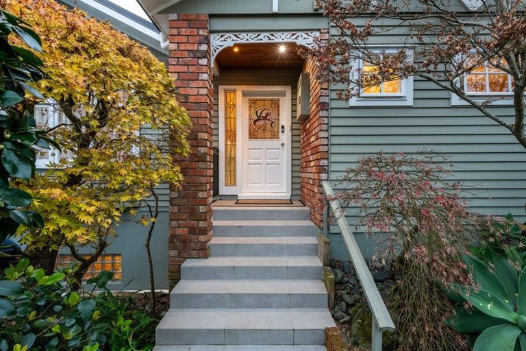 Photo of property in 147 Churchill Road, Rothesay Bay, Auckland, 0630