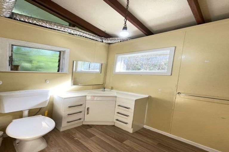 Photo of property in 234a Albany Highway, Schnapper Rock, Auckland, 0632