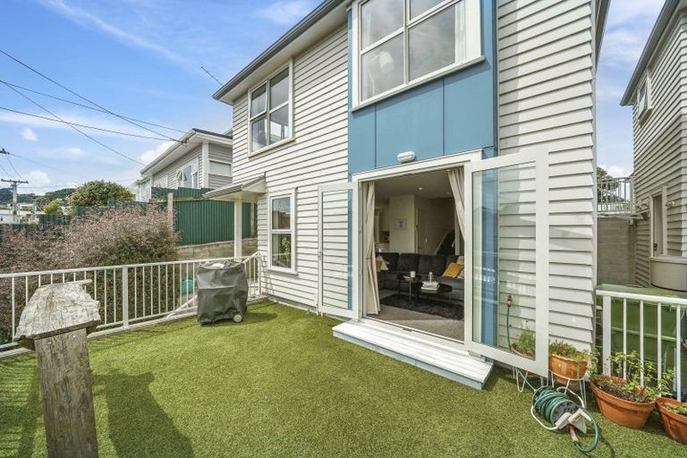 Photo of property in 21u2 Luxford Street, Berhampore, Wellington, 6023