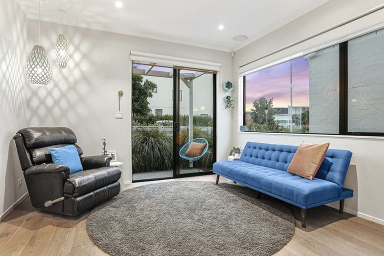 Photo of property in 4 Kanuka Road, Hobsonville, Auckland, 0616