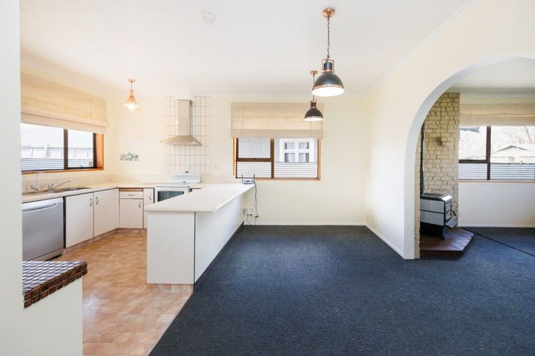 Photo of property in 9 Shamrock Street, Takaro, Palmerston North, 4412