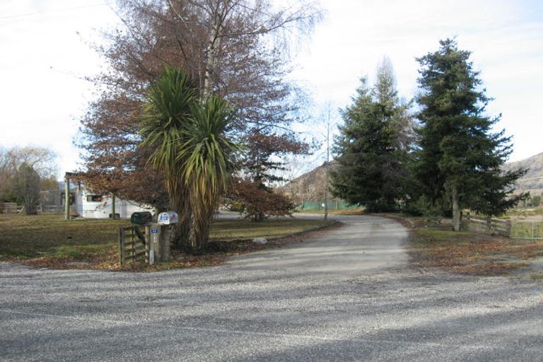 Photo of property in 325 Riverbank Road, Wanaka, 9382