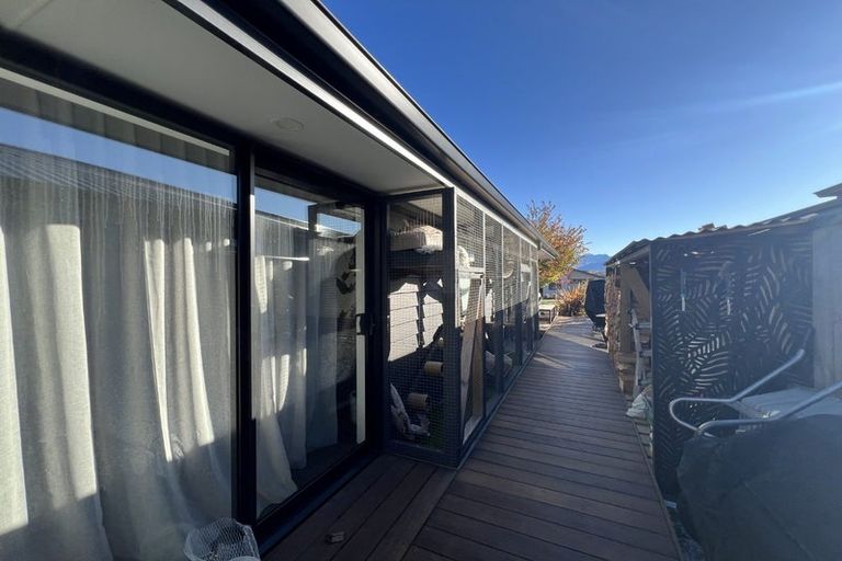Photo of property in 43 Muster Road, Jacks Point, 9371
