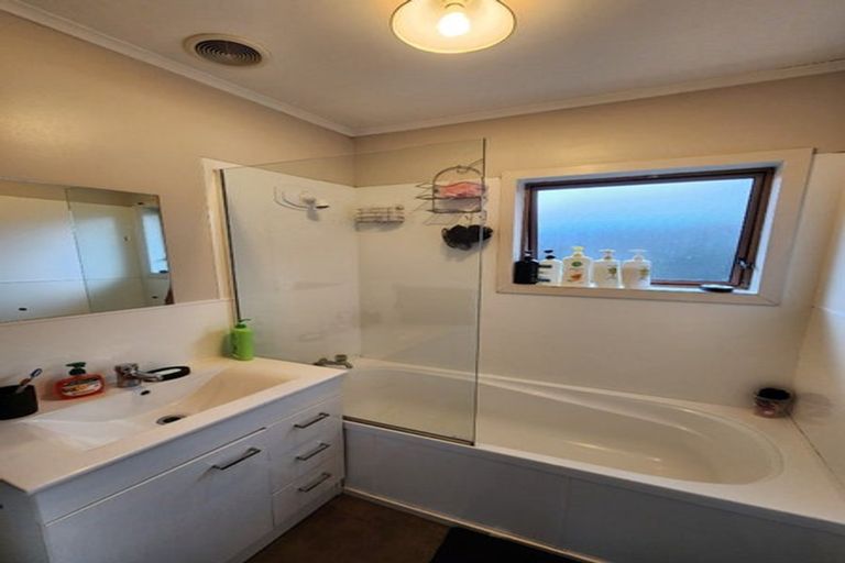 Photo of property in 16 Kennelly Crescent, Pukekohe, 2120