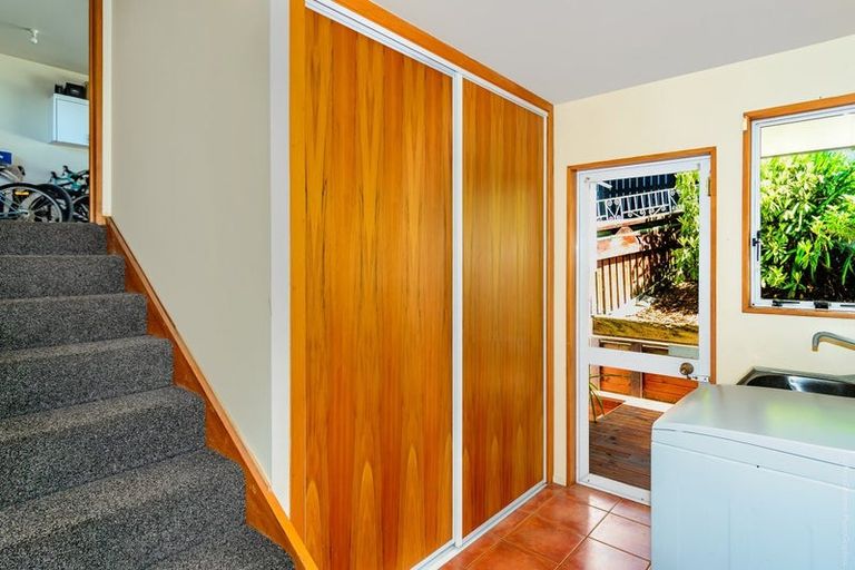 Photo of property in 107 Mount Pleasant Road, Mount Pleasant, Christchurch, 8081
