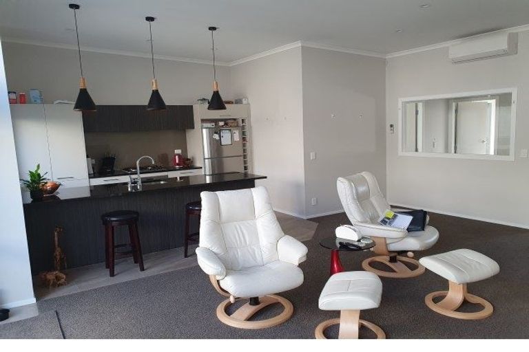 Photo of property in 9a Madeira Close, Whitby, Porirua, 5024