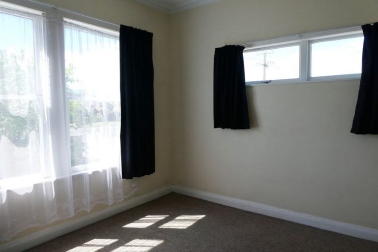 Photo of property in 84 Peel Street, Westport, 7825