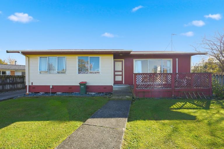 Photo of property in 8 Marion Place, Deanwell, Hamilton, 3206