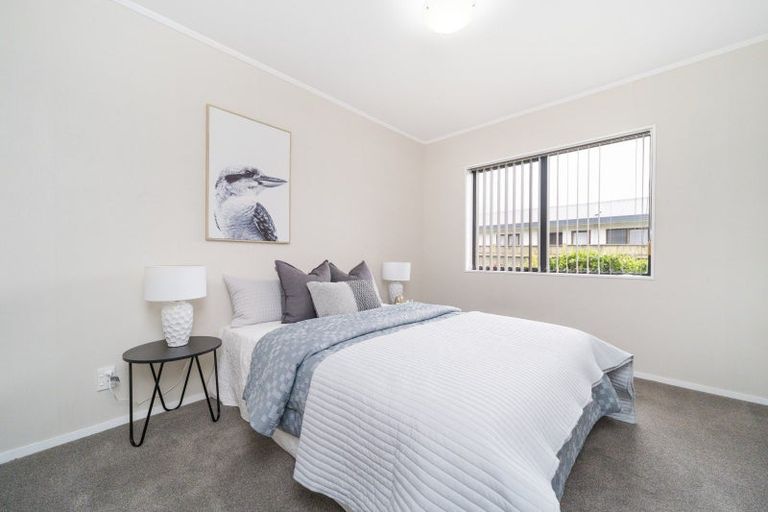 Photo of property in 71 Rhodes Drive, Kelvin Grove, Palmerston North, 4414