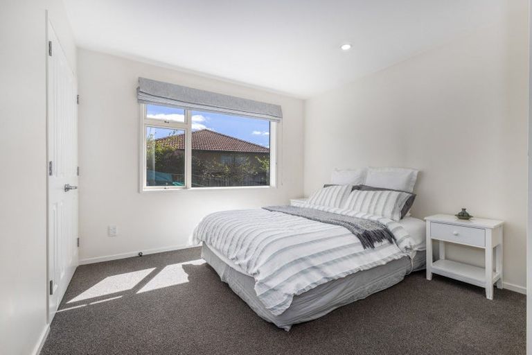 Photo of property in 8 Kaweka Close, Aotea, Porirua, 5024