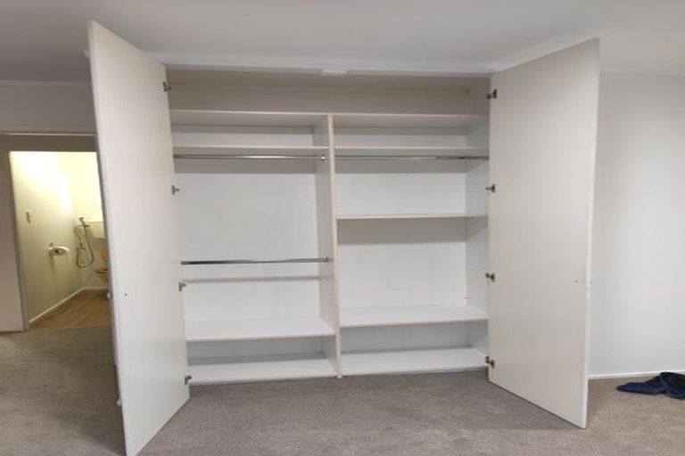 Photo of property in 2/19 Capilano Place, Glenfield, Auckland, 0629