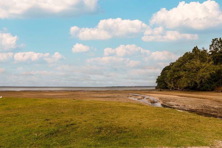 Photo of property in 54 Mahoe Road, Titirangi, Auckland, 0604